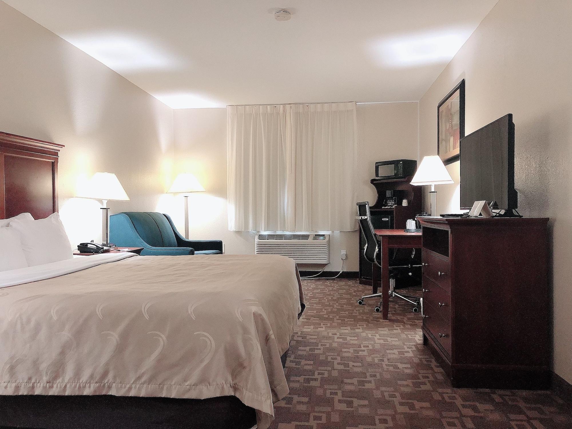 Quality Inn I-70 At Wanamaker Топіка Екстер'єр фото