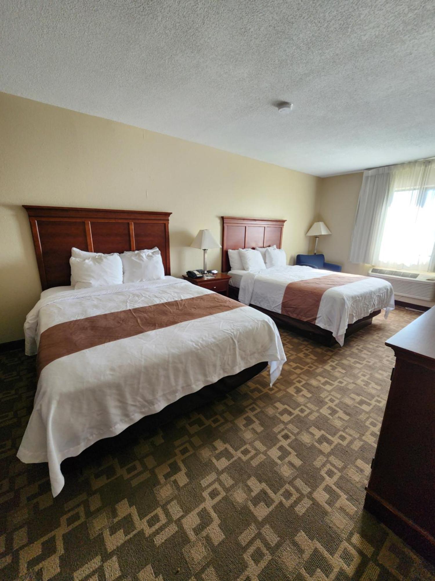 Quality Inn I-70 At Wanamaker Топіка Екстер'єр фото