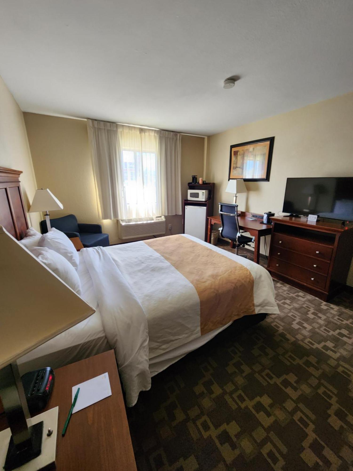 Quality Inn I-70 At Wanamaker Топіка Екстер'єр фото