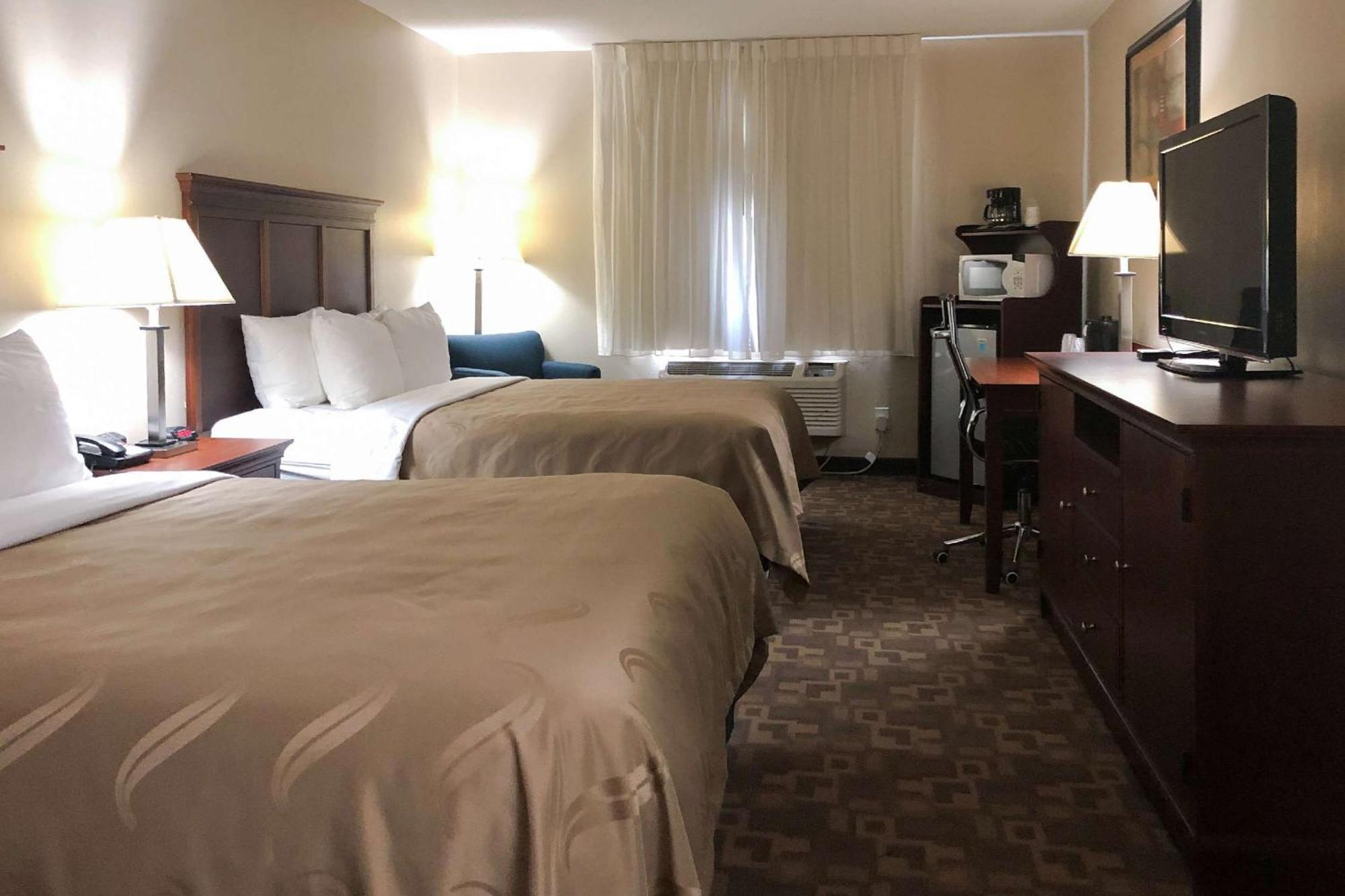 Quality Inn I-70 At Wanamaker Топіка Екстер'єр фото