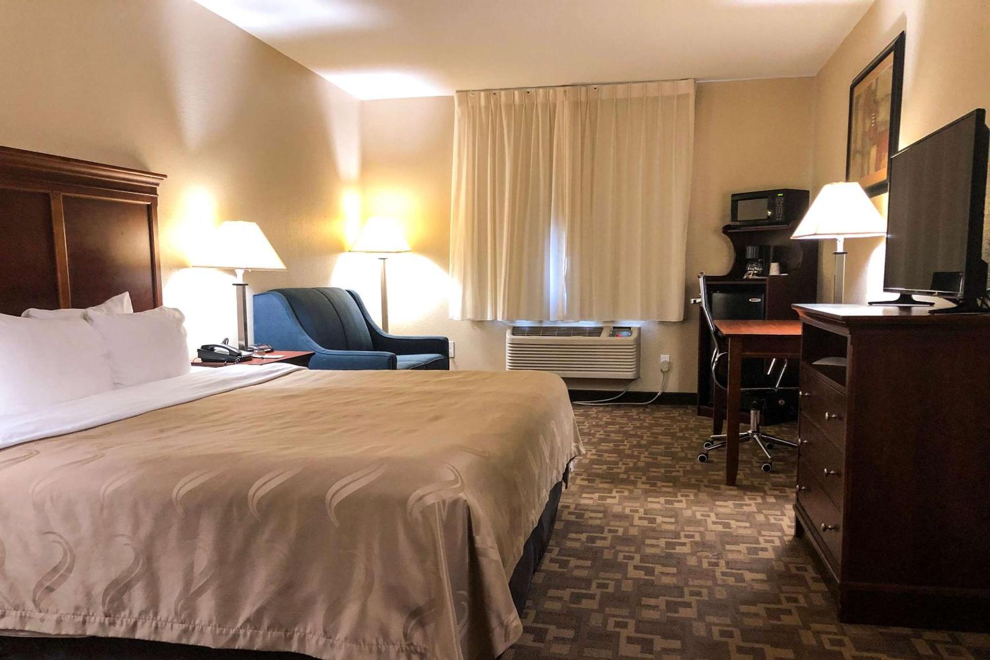 Quality Inn I-70 At Wanamaker Топіка Екстер'єр фото