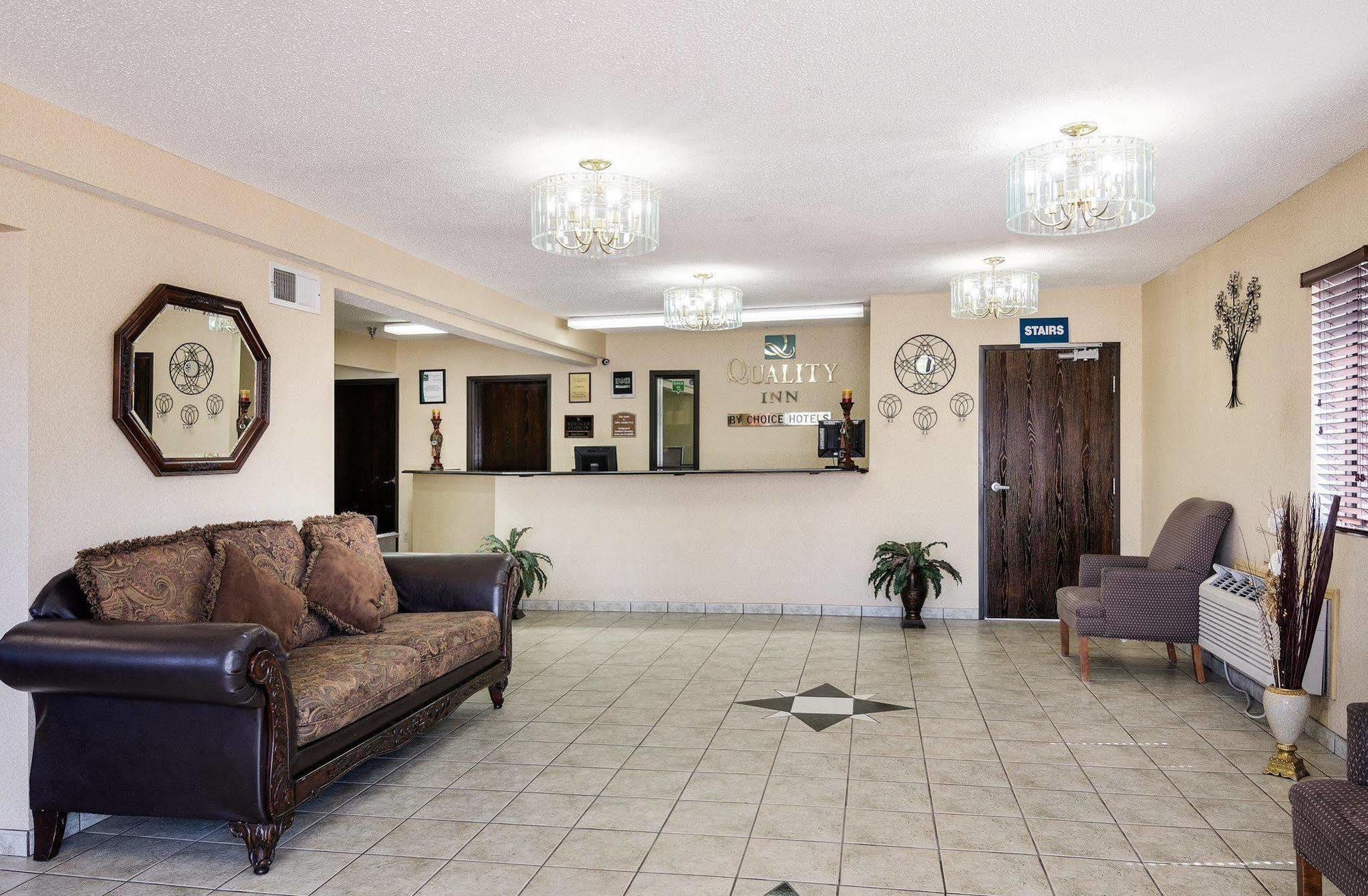 Quality Inn I-70 At Wanamaker Топіка Екстер'єр фото